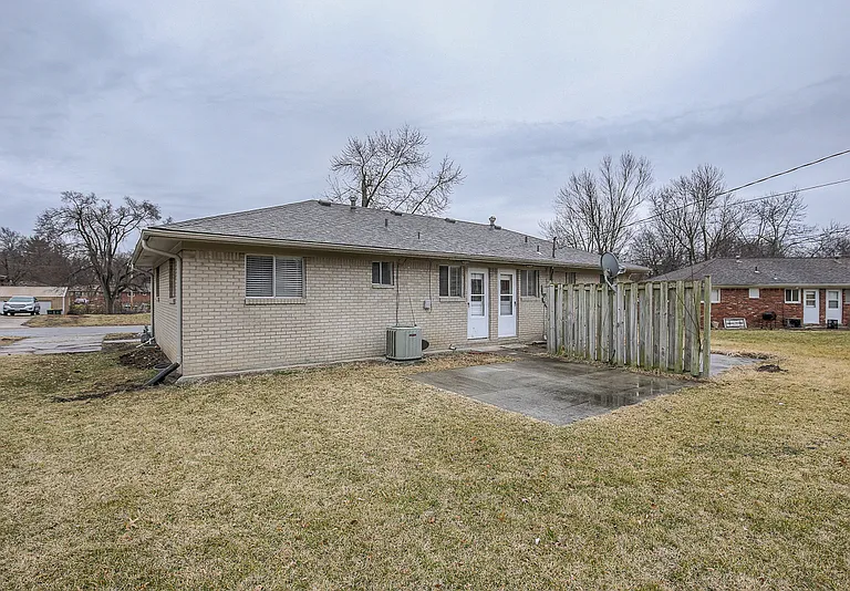 514 NE Corder St #B — Photo 30