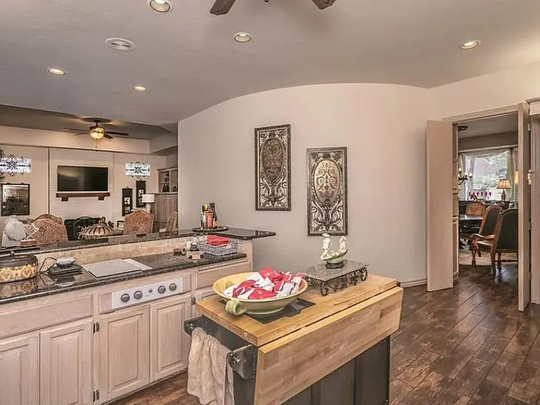 716 Fox Bend Trl — Photo 7