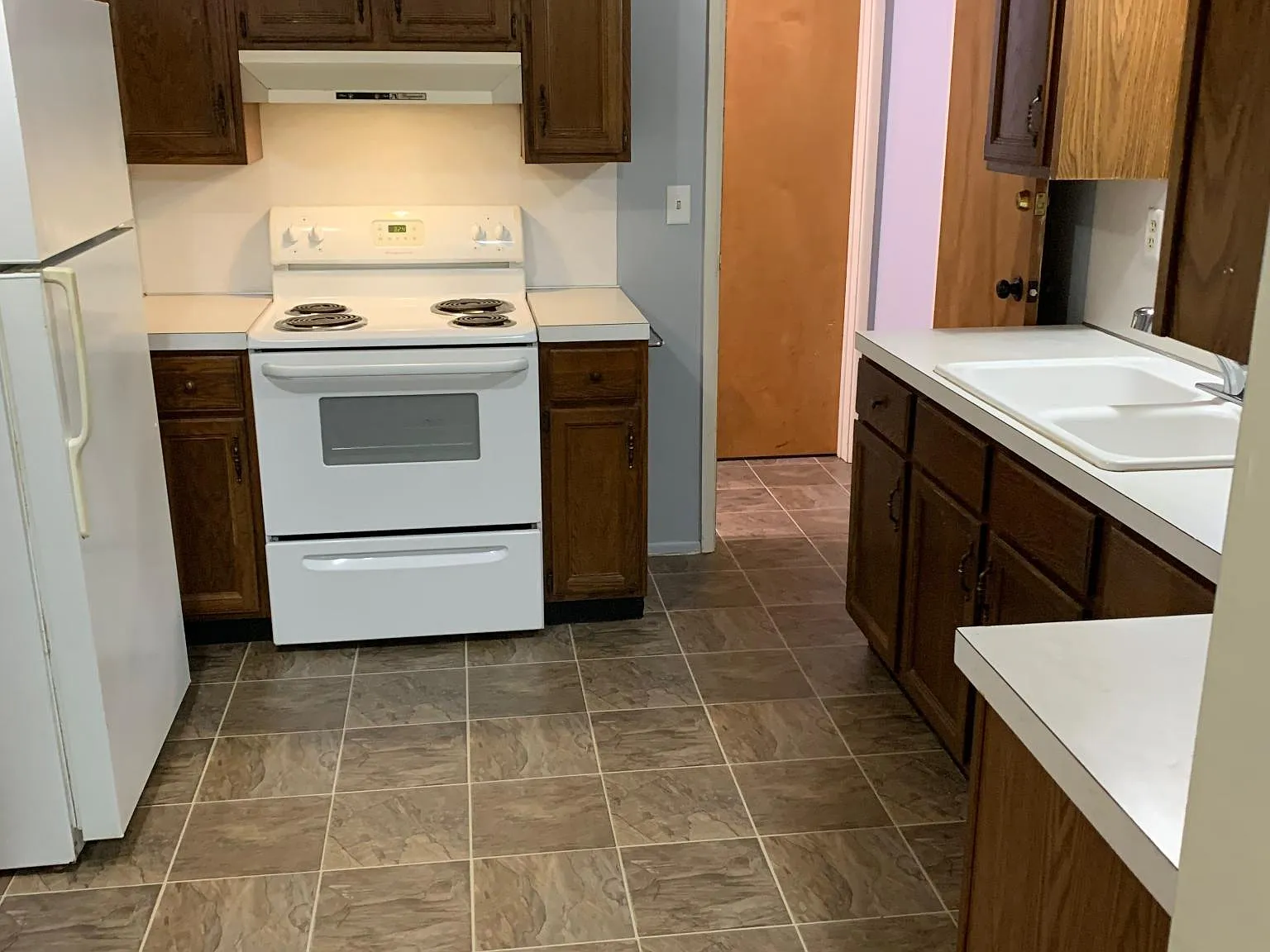 4 bed, 2300 sqft, $2,000 — Photo 1