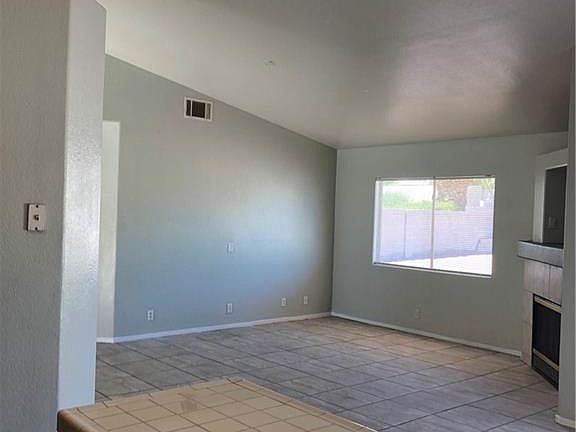 2nd image of 1224 Hickory Grove Cir