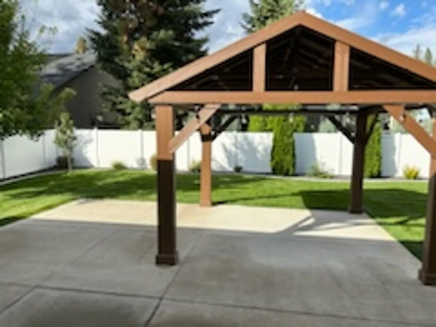 Beautiful home in Lake Forest — Photo 4