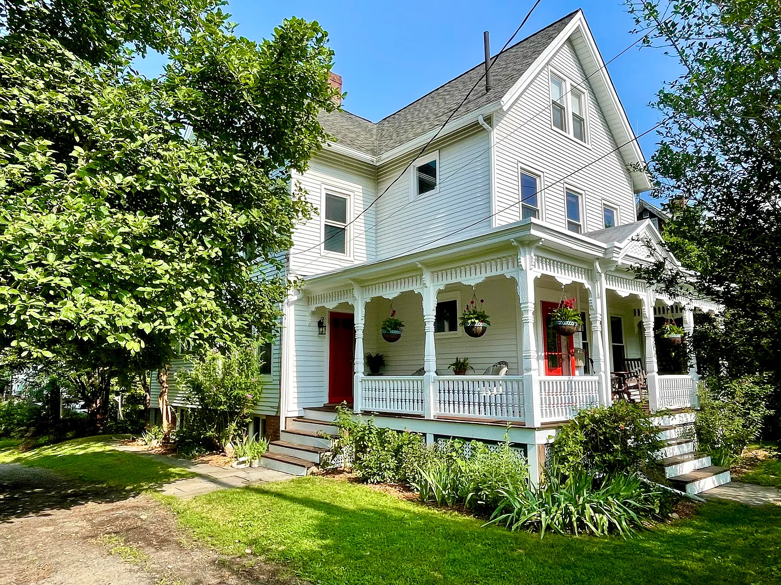 7 bed, 2200 sqft, $5,500 — Photo 1