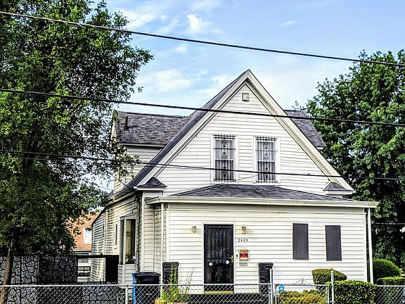 3rd image of 2426 Staunton Ave NW