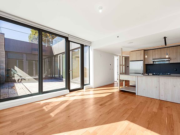 5th image of 123 Melrose St APT 819