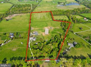 19798 Foggy Bottom Rd, Bluemont, VA 20135