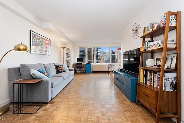 Sold by Digs Realty Group | media 14