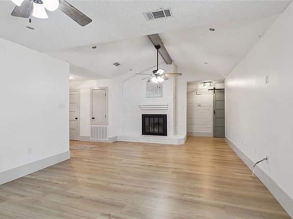 3rd image of 5003 Wisteria Dr