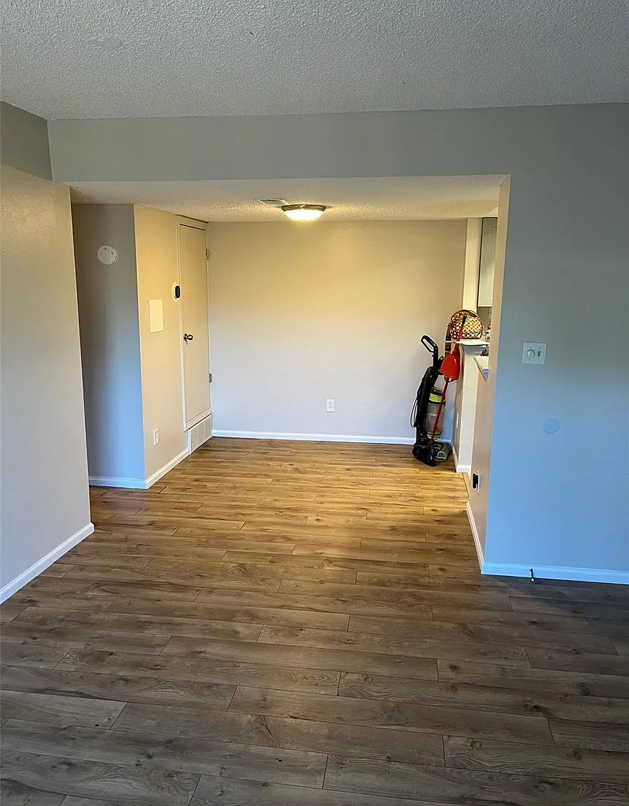 1 bed, 1.0 bath, 588 sqft, $1,295 — Photo 4