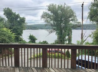 685 Warwick Tpke, Hewitt, NJ 07421