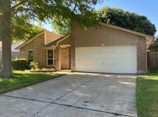 3039 Norwich St, Pearland, TX 77584