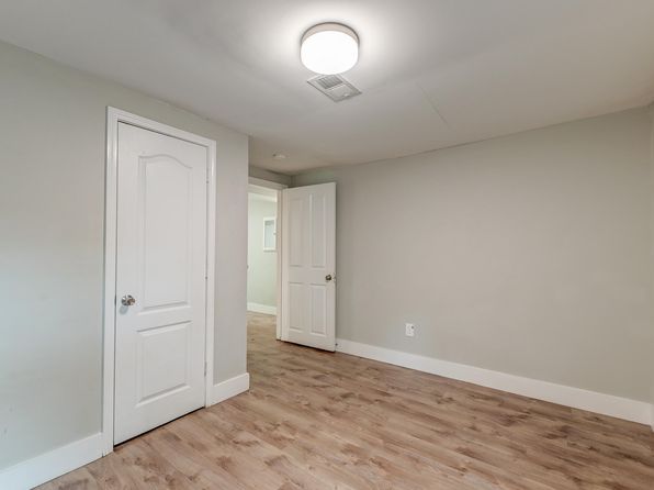 charleston-south-carolina-2079622815 picture