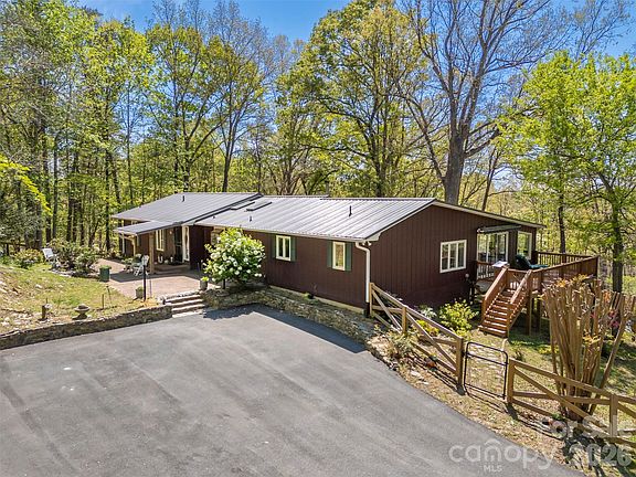 4th image of 2825 River Rd