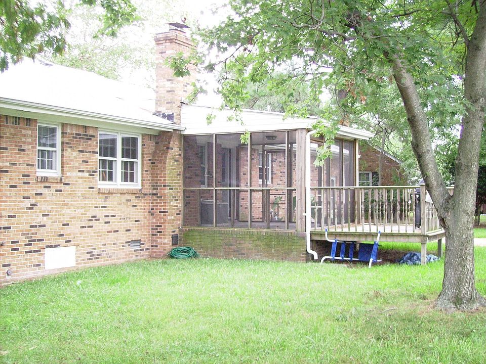 2nd image of 413 Patriot Ln