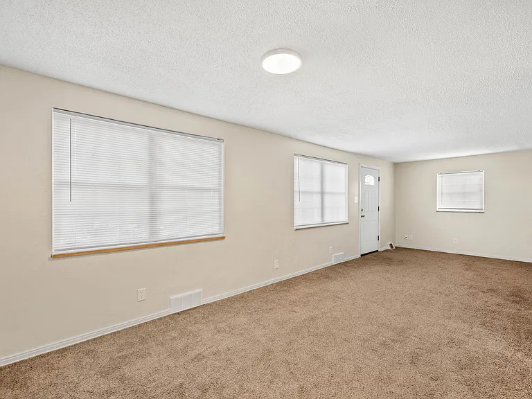 11130 Frankstown Rd #1 — Photo 6