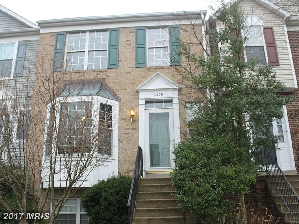 Exterior (Front)