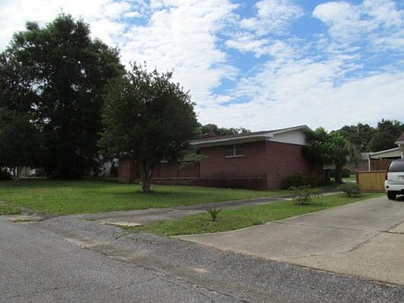 2nd image of 209 Seminole Trl