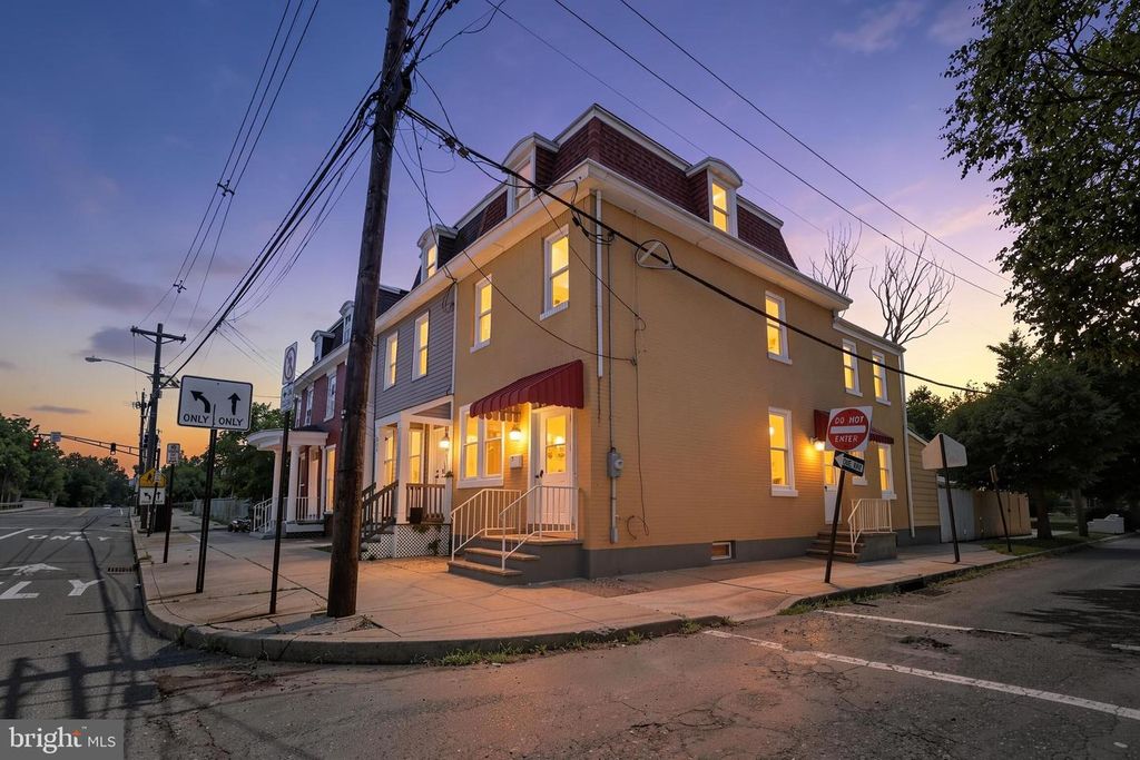 348 E Broad St, Burlington, NJ - View 5
