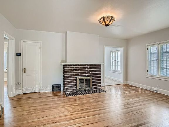4th image of 384 N Ogden St