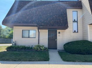 325 E 60th Ct, Merrillville, IN 46410