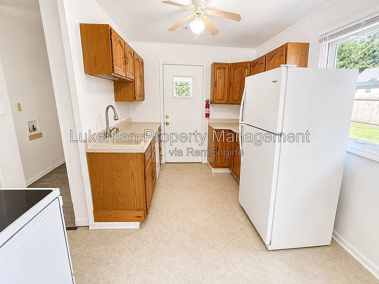 3006 Nellbert St — Photo 4