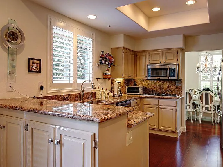 1250 Cravens Ln #3 — Photo 7