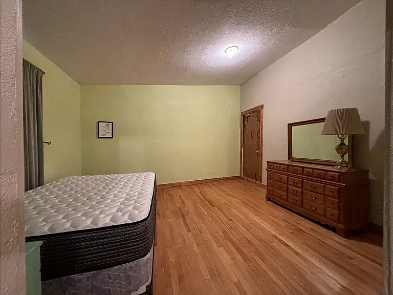 461 Desiree Ln #MIDDLE — Photo 3