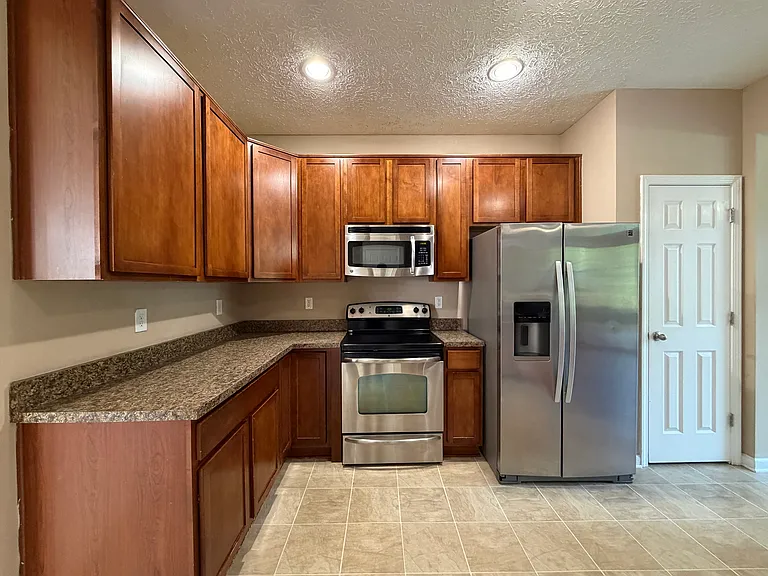 2537 Thorney Wood Ln — Photo 13