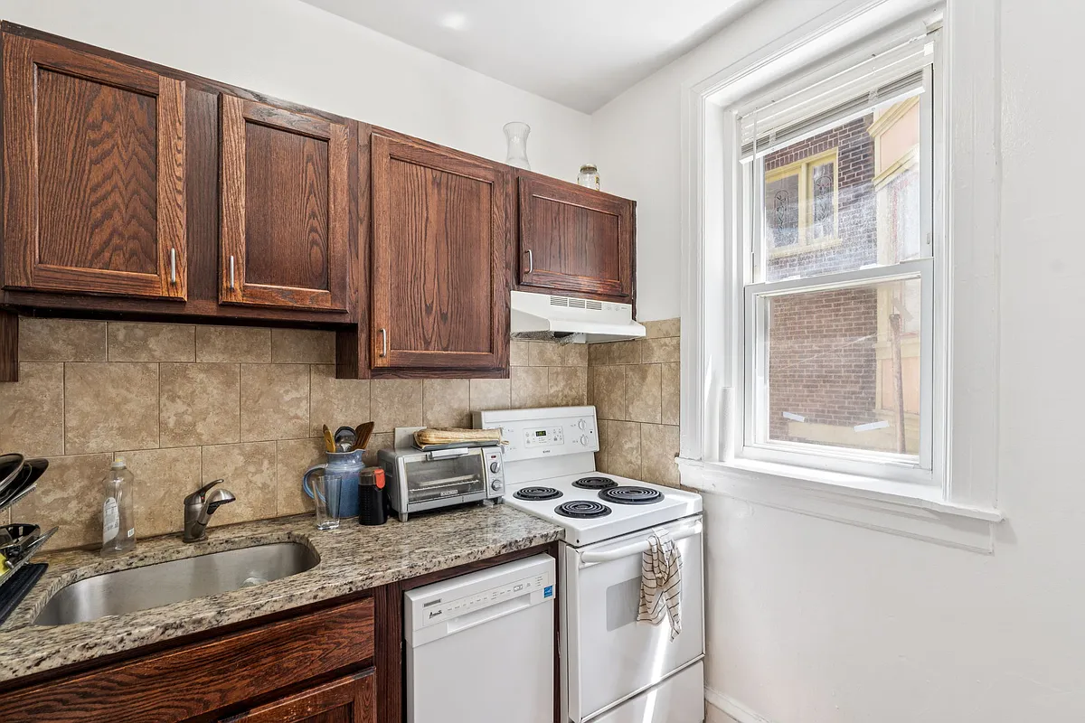 Building Photo - 4537-39 Osage Ave #B1