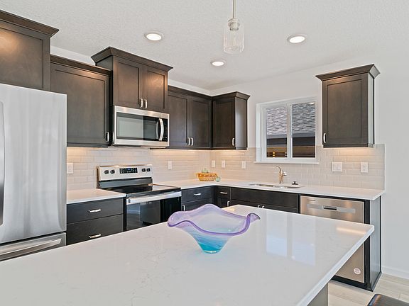 3rd image of 620 North Ave