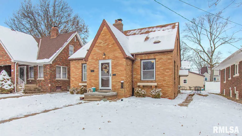 513 W Corrington Ave photo 1