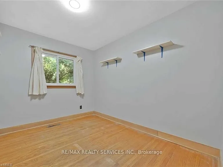 675 Inverness Ave — Photo 6
