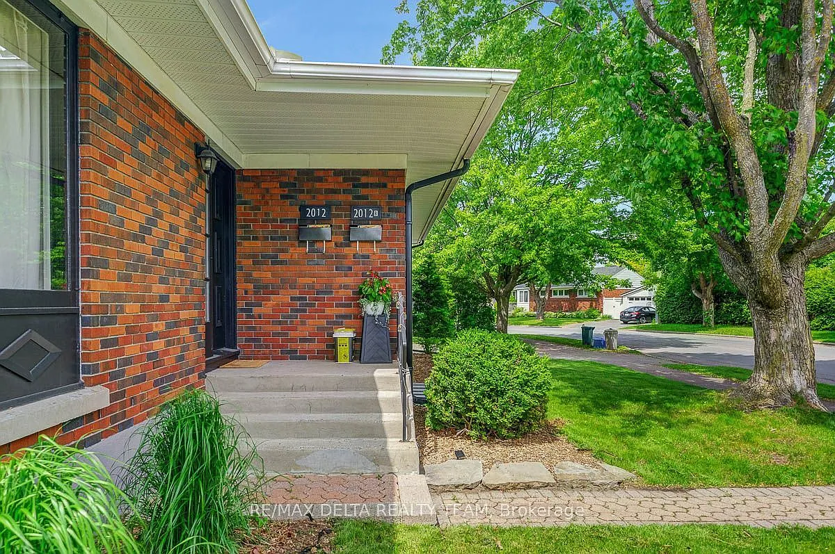 3 bed, $2,400 — Photo 4