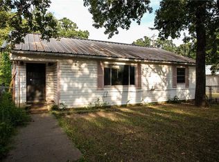 112 Seagrove Ln, West Tawakoni, TX 75474