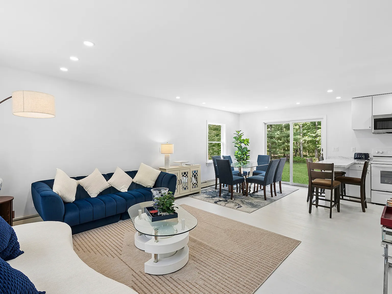 Northwest Woods Newly Renovated & Private Home on Reserve — Photo 3