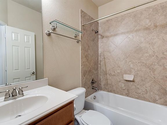 5th image of 2216 City Market Ln