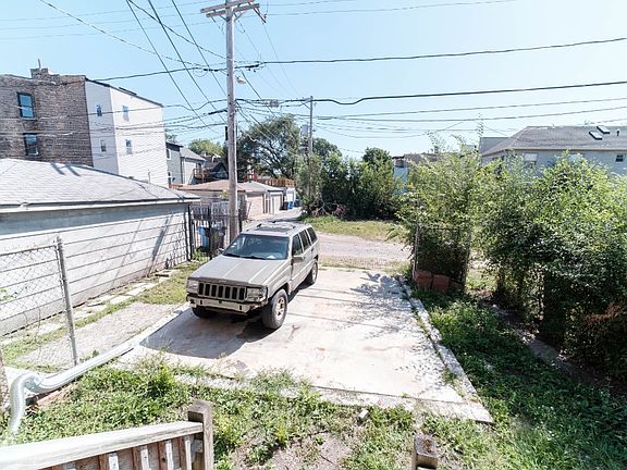 2nd image of 4615 S Vincennes Ave #1