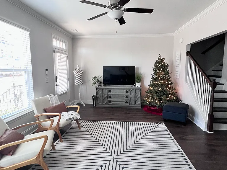 252 Ben Hill Dr — Photo 2