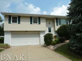 220 Orlando Ave, Normal, IL 61761