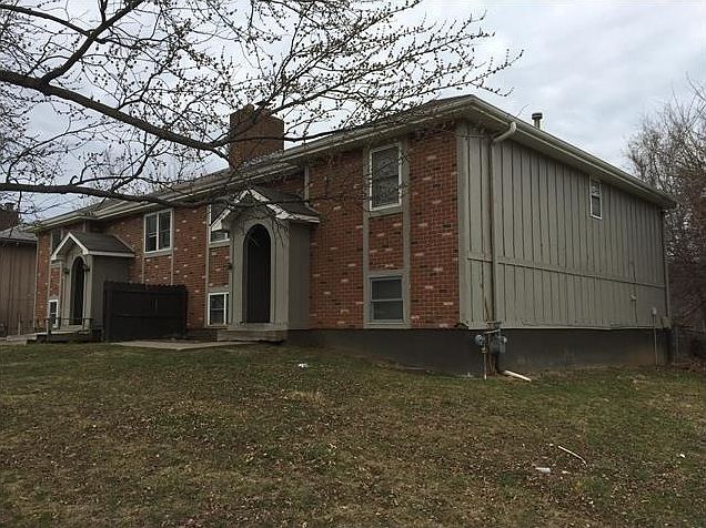 2nd image of 3316 Bridge Manor Dr