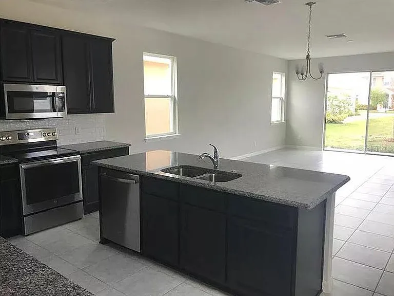 32721 Coldwater Creek Loop — Photo 4