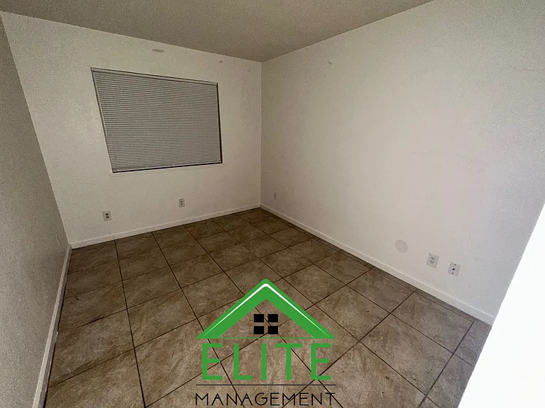 2948 Connie Dr — Photo 16