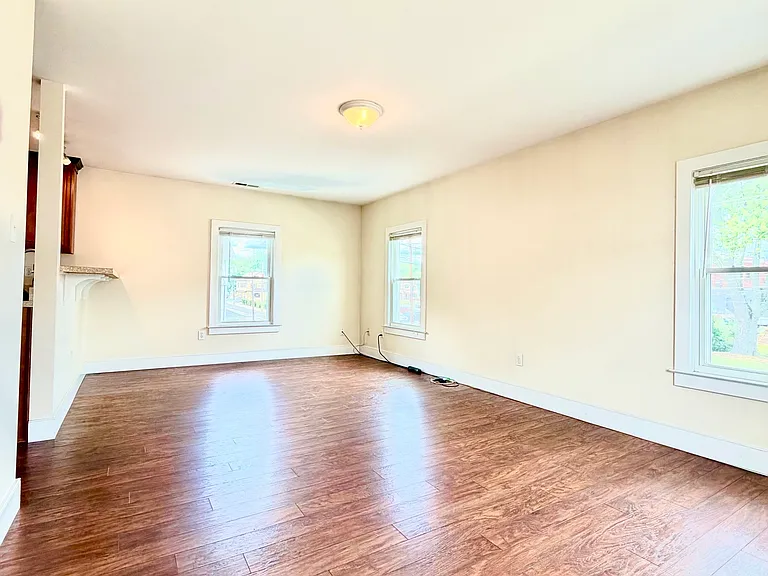 18 W Center St — Photo 15