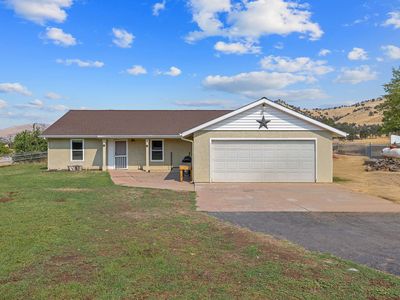 7272 Lupine Drive, Sanger, CA, 93657