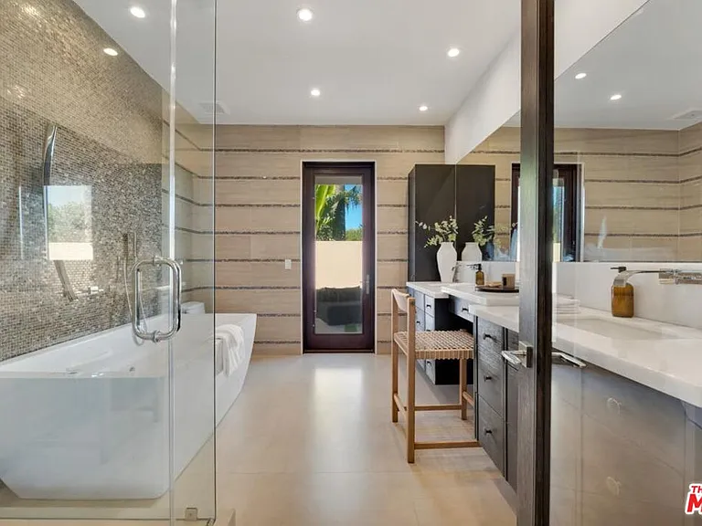 3116 Elvido Dr — Photo 18