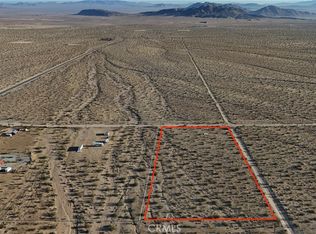 747 Joshua Tree Rd, Landers, CA 92285