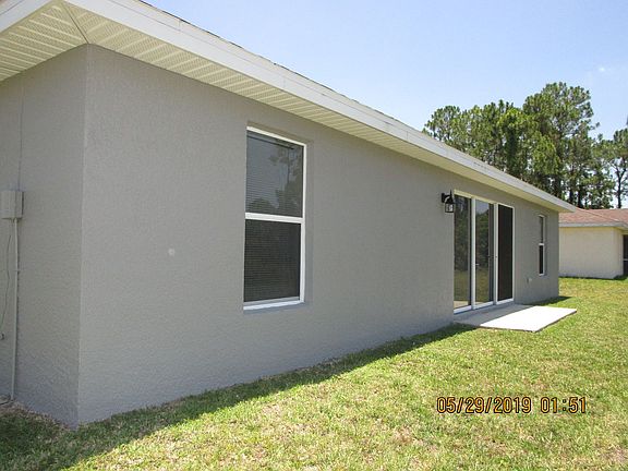 2nd image of 3716 NE 11th Pl
