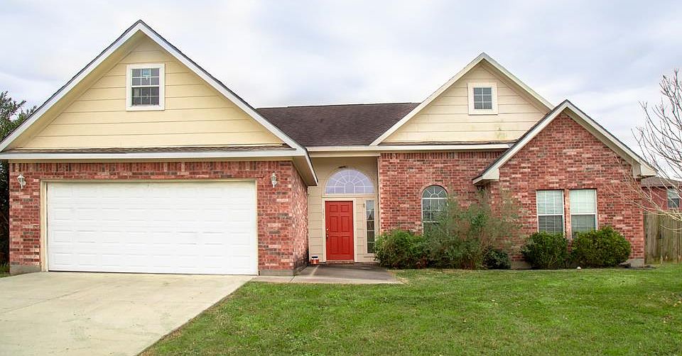 1st image of 1701 Margaret Ln