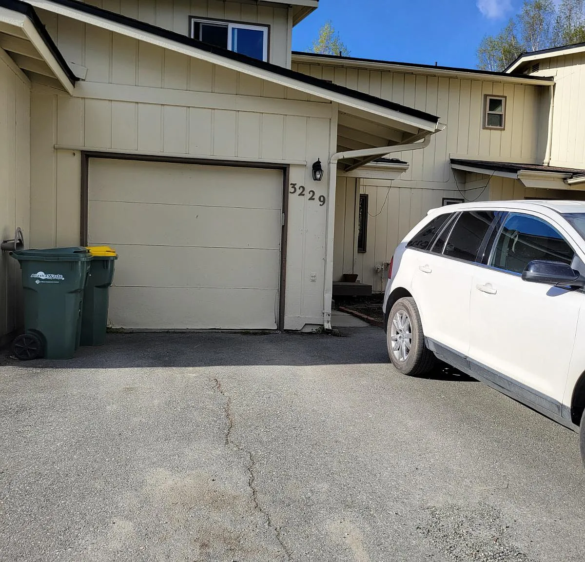 2 bed, 1.5 bath, 1033 sqft, $2,350 — Photo 1