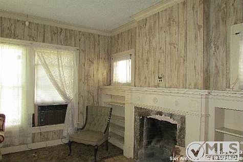 4th image of 1811 W French Pl