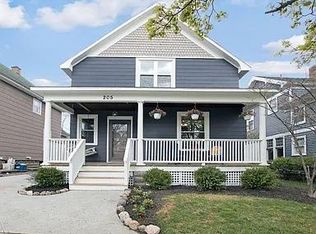205 S 5th St, Grand Haven, MI 49417